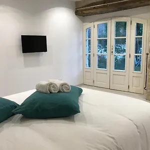 Les Mandarins Bed and breakfast